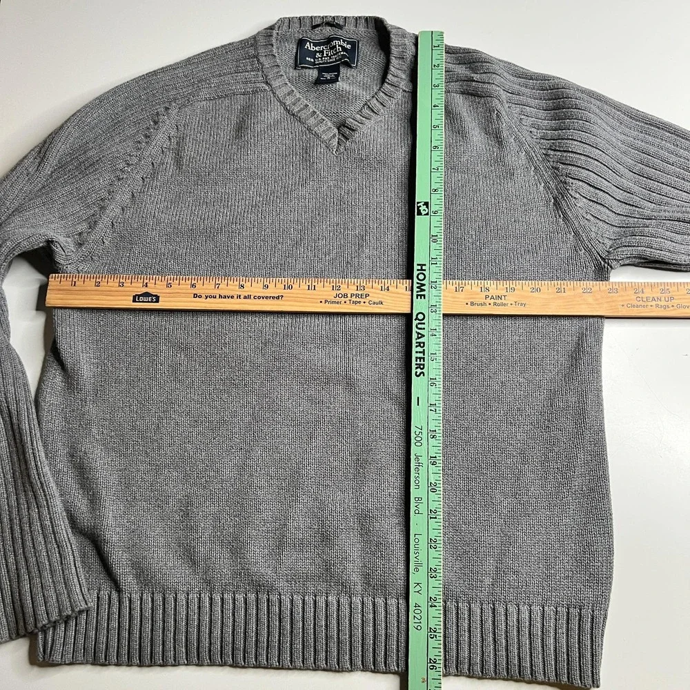 Abercrombie & Fitch Mens XL Muscle Fit V-Neck Cotton Ribbed Sweater Gray